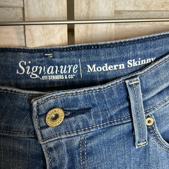 Women’s Signature Levi Strauss Modern Skinny Jeans Size 16 Med - Picture 2 of 10